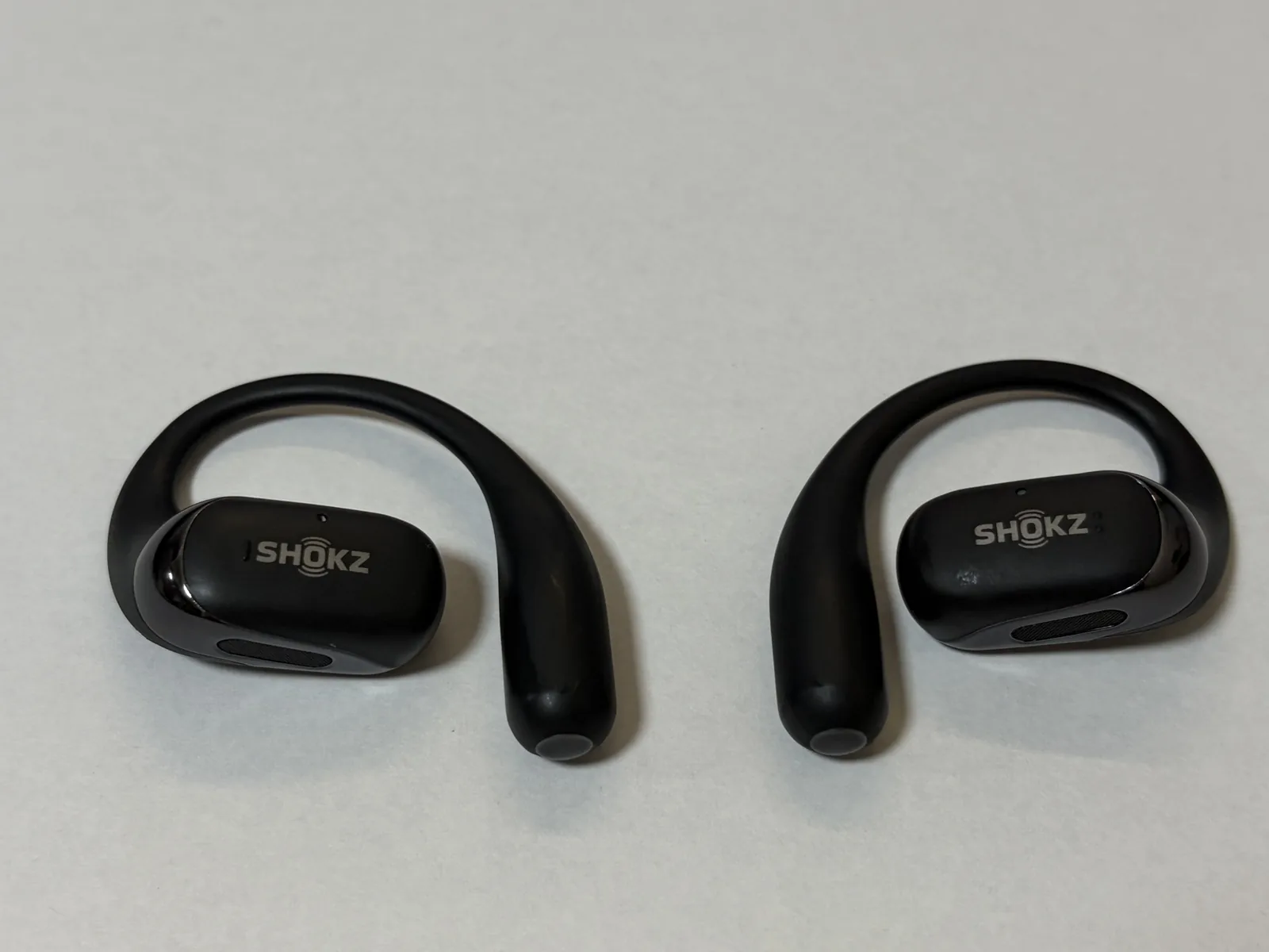 左右を並べたShokz OpenFit 2