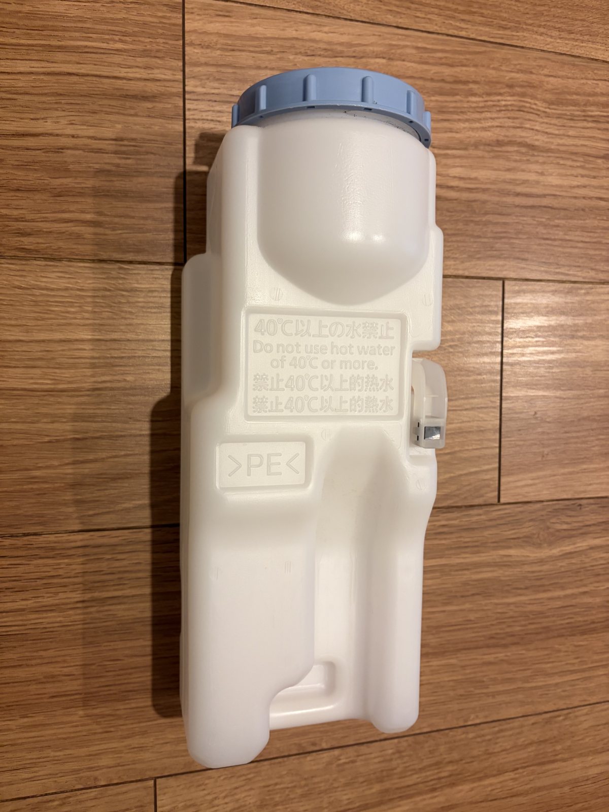 F-MV3000の給水タンク