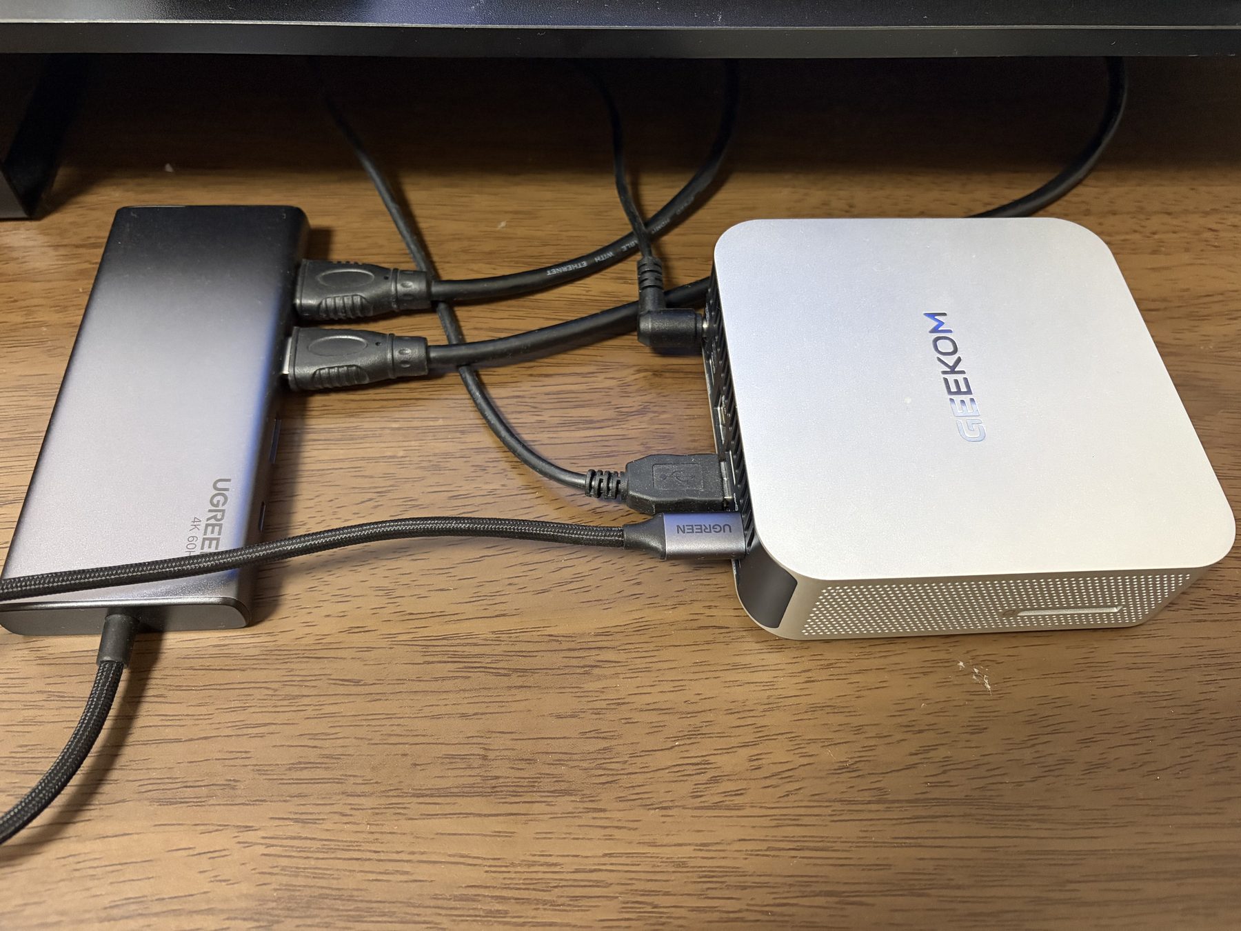 UGREENのUSB Type-Cハブを使ったGEEKOM A6の2画面配線