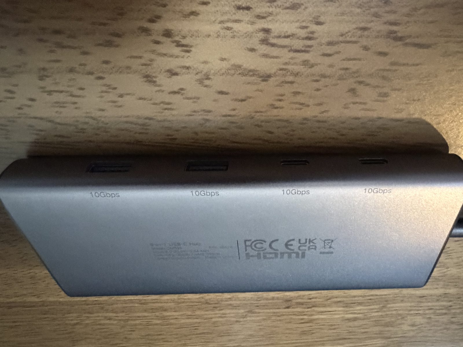 UGREEN Revodok Pro 308のUSB Type-A端子とUSB Type-C端子